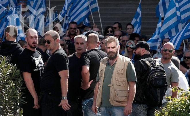 Съдът разреши на ксенофобската партия Златна зора да участва на евровота