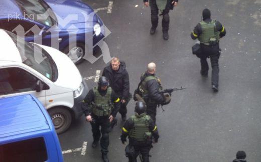 Мъж със самоделна бомба е заловен в метростанция в Киев
