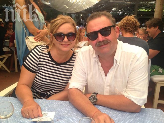 Димитър Цонев отиде на почивка с дъщеря си и внука си Янчо Таков на Халкидики (снимка)