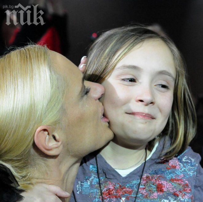 Тъжен спомен! Ива Екимова за първи път изгледа сватбата си с Дими в ефир (снимка)