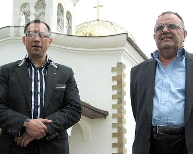 Обраха посред бял ден църквата на братя Диневи в курорта Свети Влас