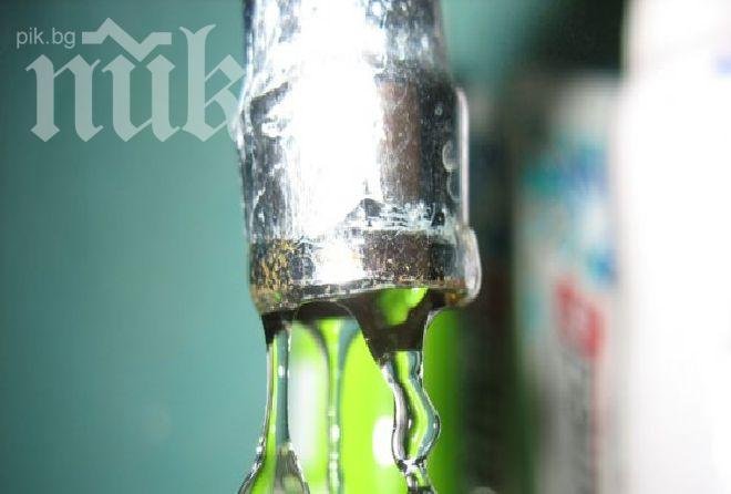 Дрога потече от британски чешми