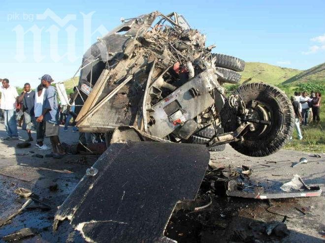 Тринадесет души загинаха при автобусна катастрофа в Дубай