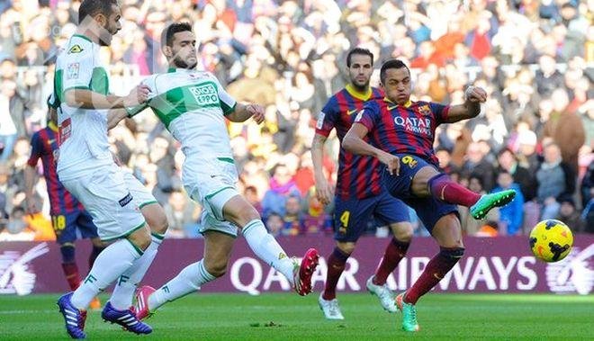 Барса и Атлетико Мадрид се издъниха, титлата ще се реши на „Камп Ноу”