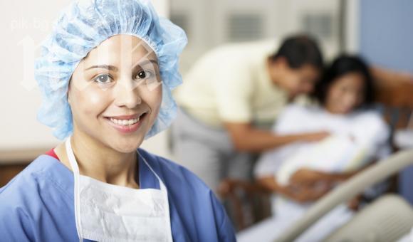 Критичен недостиг на акушерки в страната