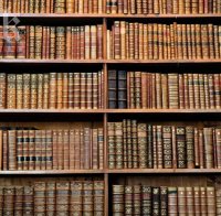 Нощ на литературата в 9 града утре
