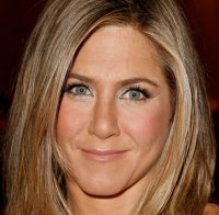 Актрисата с прическа №1 Дженифър Анистън недоволна от косата си
