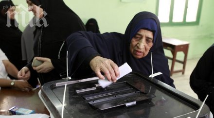 египтяните граница гласуват президент