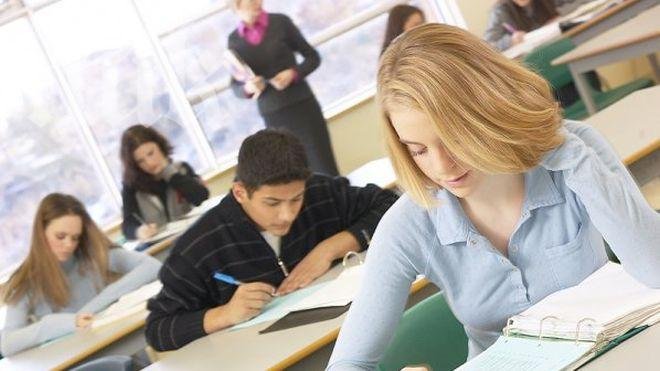62 хил. места чакат кандидат-гимназистите