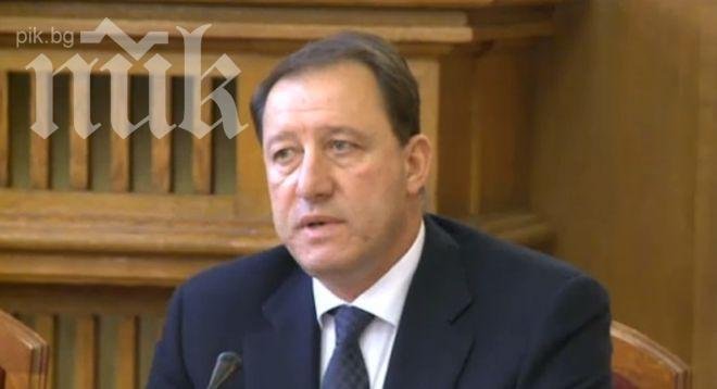 Построени са само 8 от 30 км ограда по границата заради лошото време 