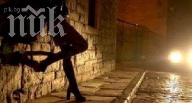 55-годишна стана проститутка заради внуче