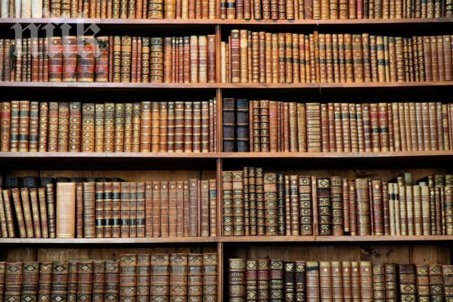 Нощ на литературата в 9 града утре
