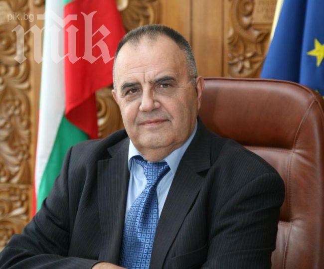 Божидар Димитров: ЕС и САЩ се чешат по главите и се чудят какво да правят с украинските олигарси