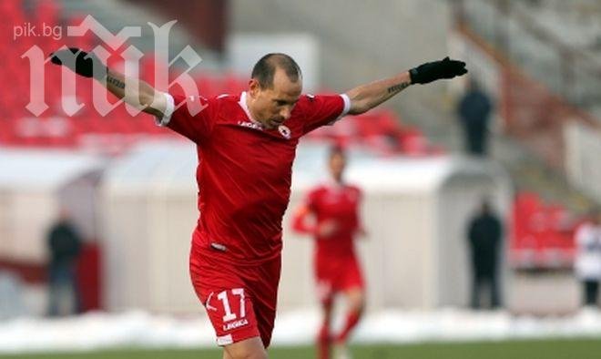 Стойчо навива Марто Петров да остане