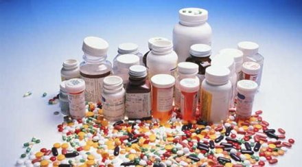 митничари спипаха 100 000 таблетки ампули