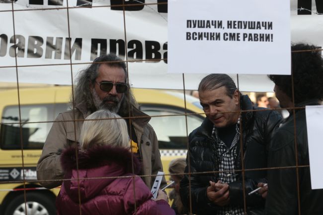 Слабаков се бунтува: Не съм проститутка, искам да пуша на закрито 