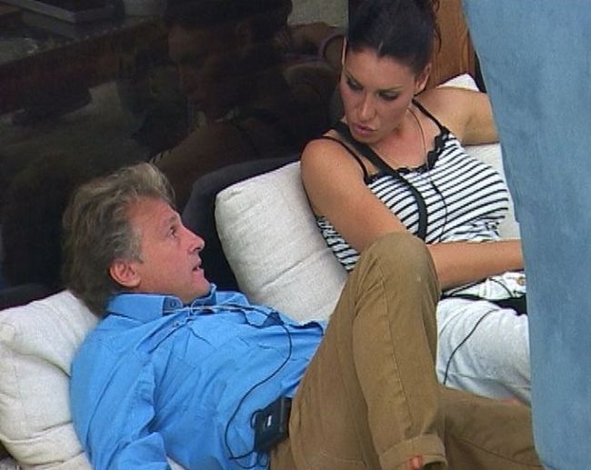 Златка съди Къци, нарекъл я психарка