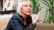 Жестока драма! Ирен Кривошиева спипала мъжа си на калъп със сестра си