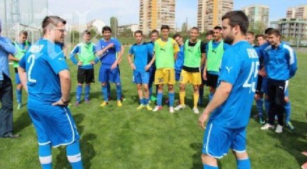 ясни водещите юбилея левски