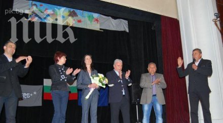 мария габриел мен отговорност работя достойно пчеларския сектор