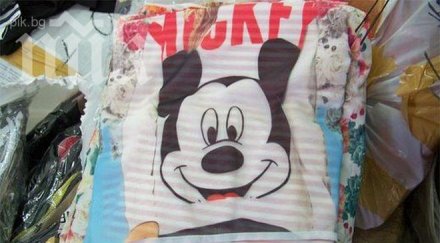 хванаха 000 комплекта детски дрехи контрабанда