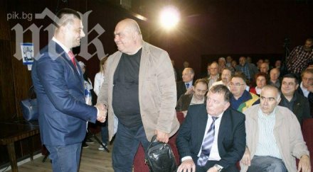 бареков без армия силна държава шенген