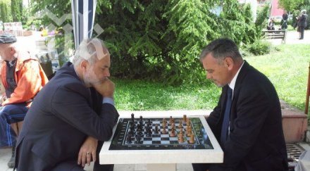 кандидатът евродепутат герб владимир уручев откри шахматен турнир