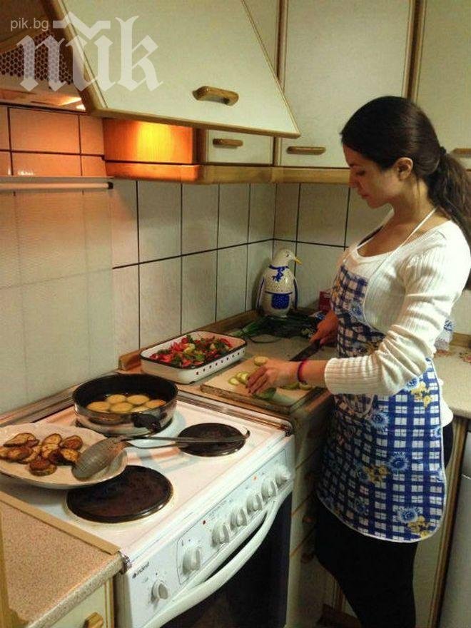 Райна се фука в кухнята: Късметлия ще е тоя дето ще го взема