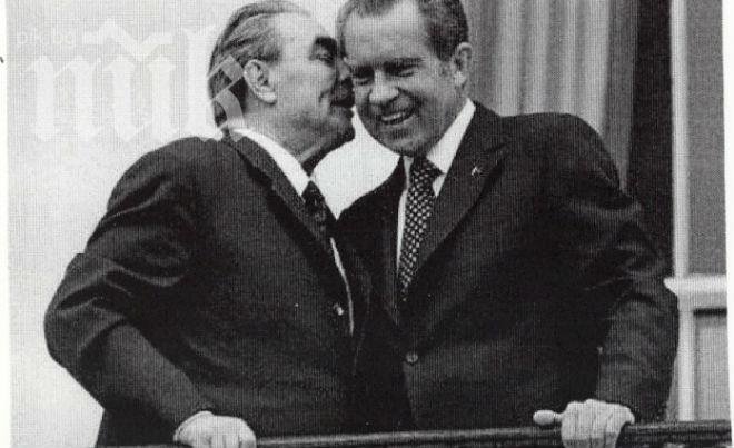 Почина легендарен преводач, предавал думите на съветските лидери на Западния свят