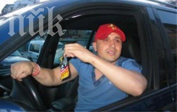 Куката заплашва гаджето на Русата Златка, плеймейтката в паника!