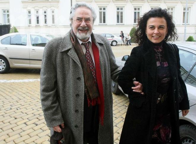 Скандалите в семейството съсипаха големия Гюзелев, той отричаше да има проблеми Скандалите в семейството съсипаха големия Гюзелев, той отричаше да има проблеми