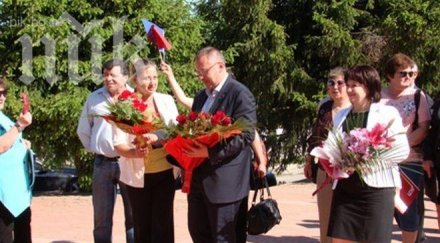 станишев дефилира центъра пазарджик