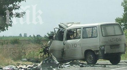 бус катастрофира околовръстен път шофьорът болница