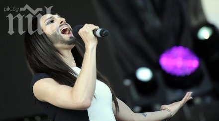 хиляди виенчани посрещнаха радушно кончита вурст