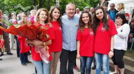 станишев раздава тениски шулц шумен