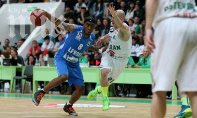 Левски би Балкан в ботевградския ад, отива на финал