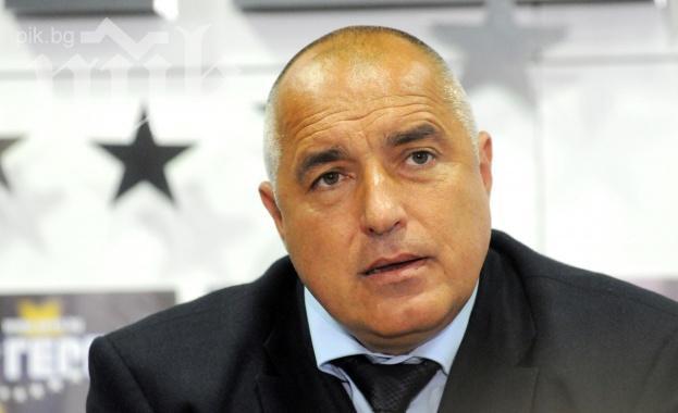 Бойко: Сутринта на 25-ти кълве само на Мая Манолова. Тя зарибява рибки, за да може да ви зариби и вас