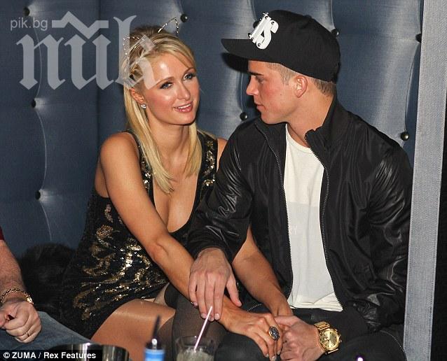 Парис Хилтън и Джъстин Бийбър купонясват заедно в дискотека в Кан