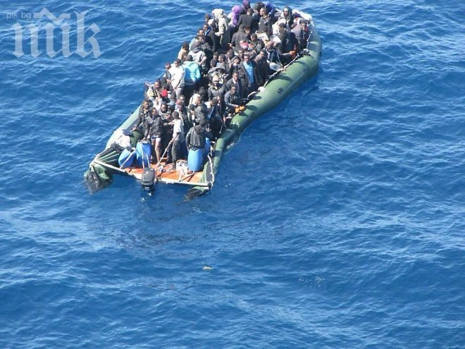 500 имигранти спасени в бурното море край Сицилия