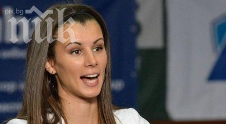 пиронкова взриви фейсбук туитър предизвикателна снимка вижте