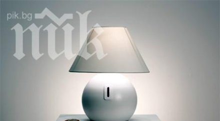 умни лампи включват смартфон