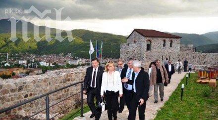 министър десислава терзиева откри реставрираната византийска крепост перистера пещера