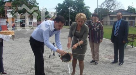 откриха новия площад пловдив