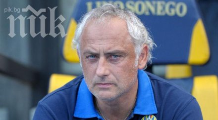 мандорлини остава треньор ники михайлов верона