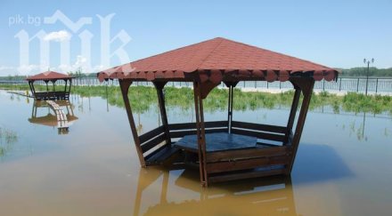 внимание нивото дунав продължава расте реката залива четвъртък снимки