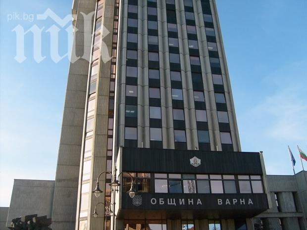 Крадец проникна в община Варна и обра два кабинета