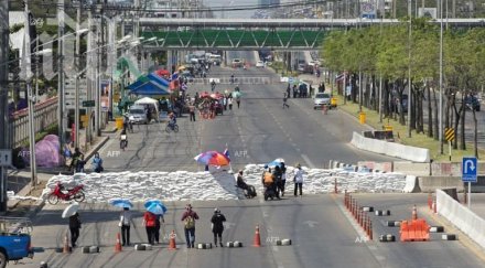 повече хиляда души излязоха протест тайланд