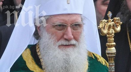 патриарх неофит руският патриарх кирил оглавят празничната света литургия