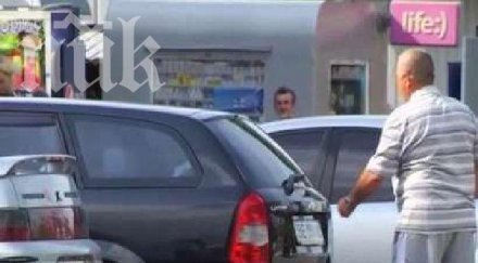 трагедия годишно момиче задуши автомобил докато родителите пазарували