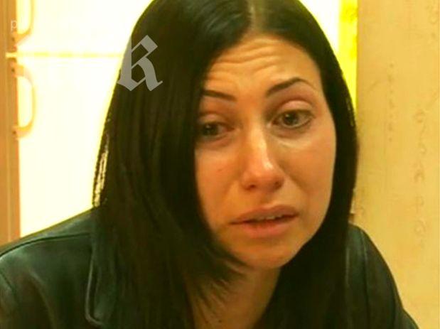 Свекърва и съпруг налагат майка в училищен коридор